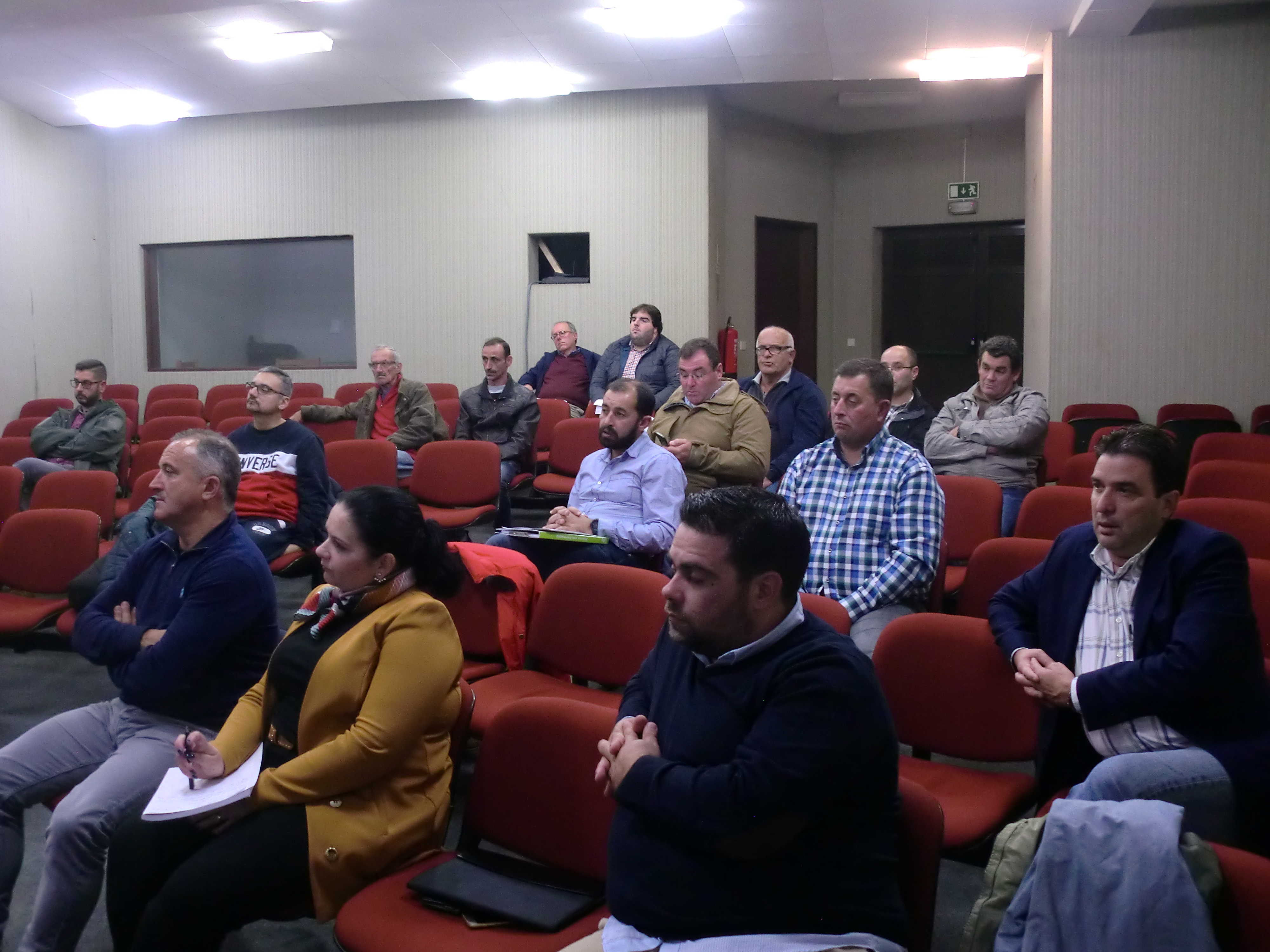 1ª ASSEMBLEIA GERAL DA AFAH SOB A DIRECÇÃO DE PAULO GOMES